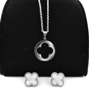 Silver-tone quatrefoil lucky 4 leaf Clover necklace & pearlescent earring set